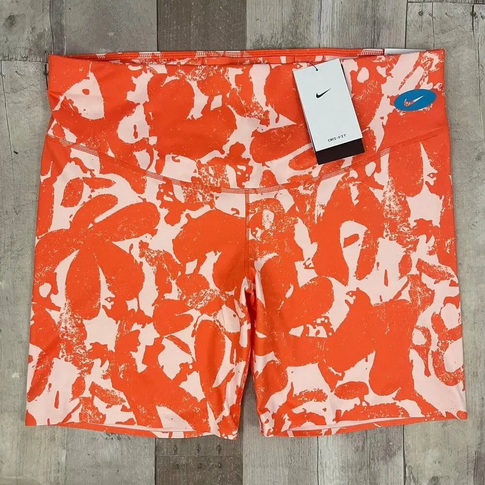 Nike Dri-Fit‎ Women's Plus Size 1X Mid-Rise Training 7